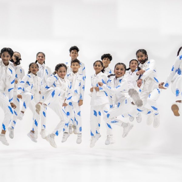 dee-studio-performing-arts-logo-abu-dhabi